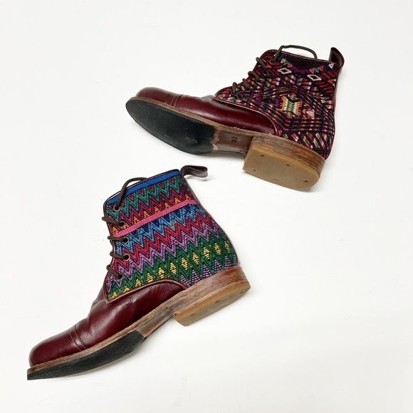 Teysha Womens Red Leather Lace Up Custom Made Embroidered Peace Boots Size 37 - Picture 2 of 6